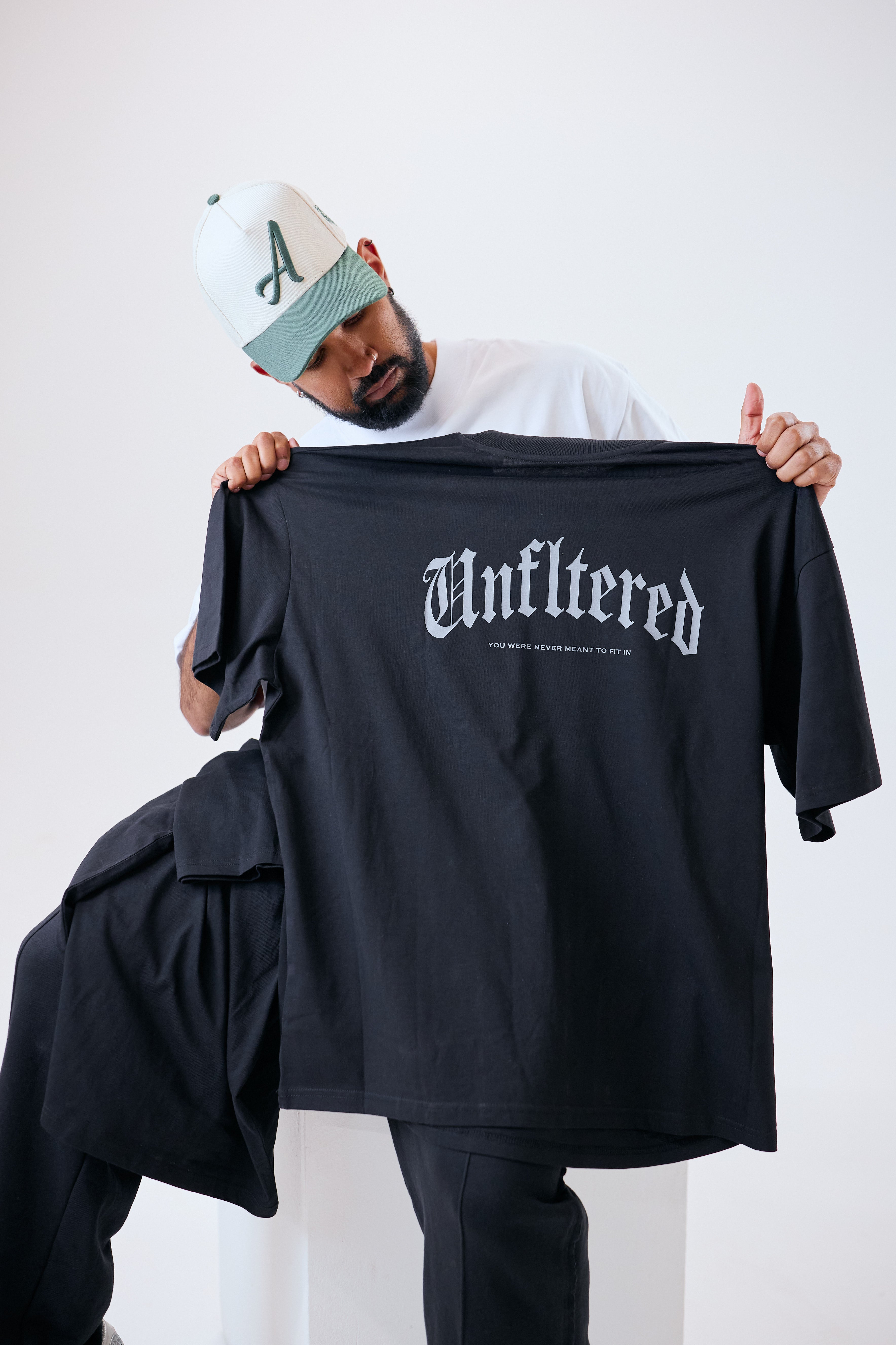 [UNFLTERED] Statement T-Shirt GREY